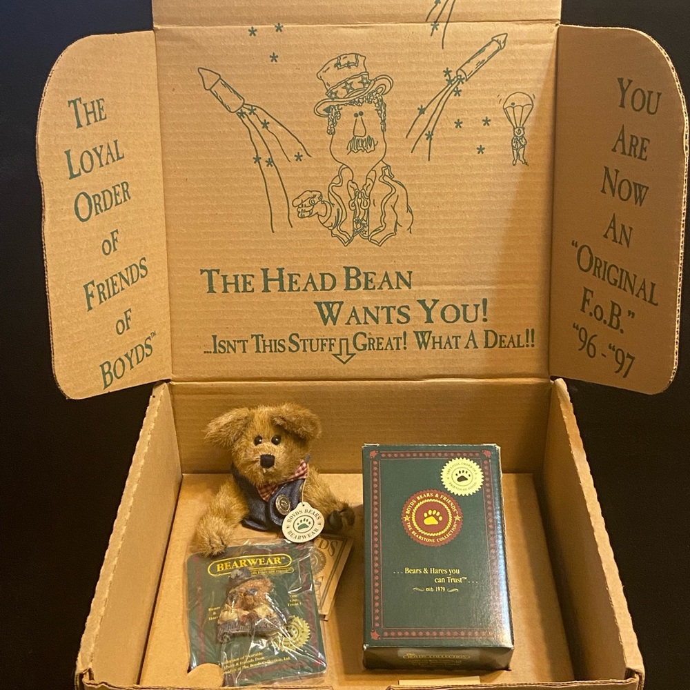 Vtg. Boyd's Bear 1996 Friends of Boyds Set w/ Resin Uncle Elliot, Plush & 1 pin